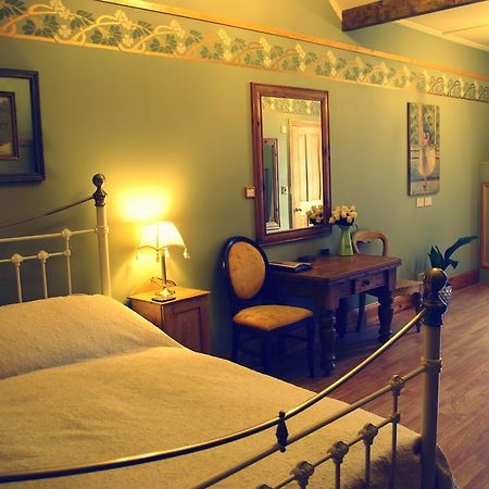 Crown House Suites Halifax Zimmer foto